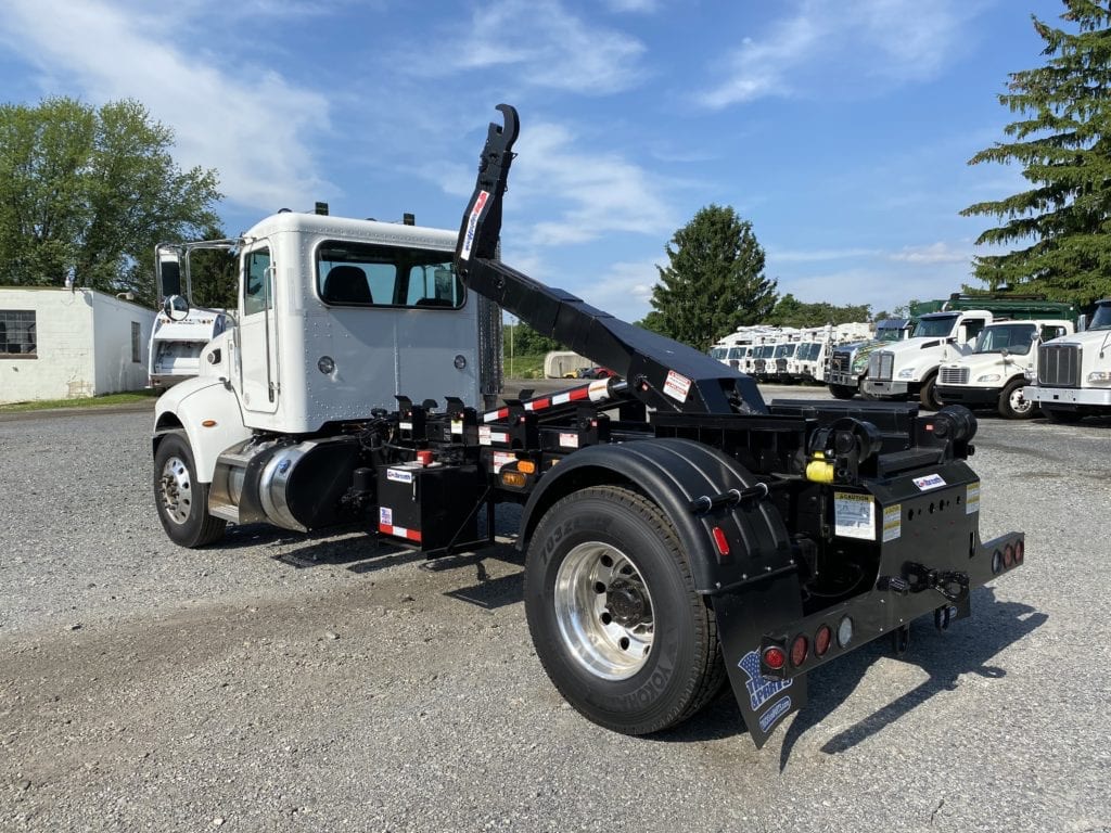 News 10 Benefits Of Using A Hook Lift Truck