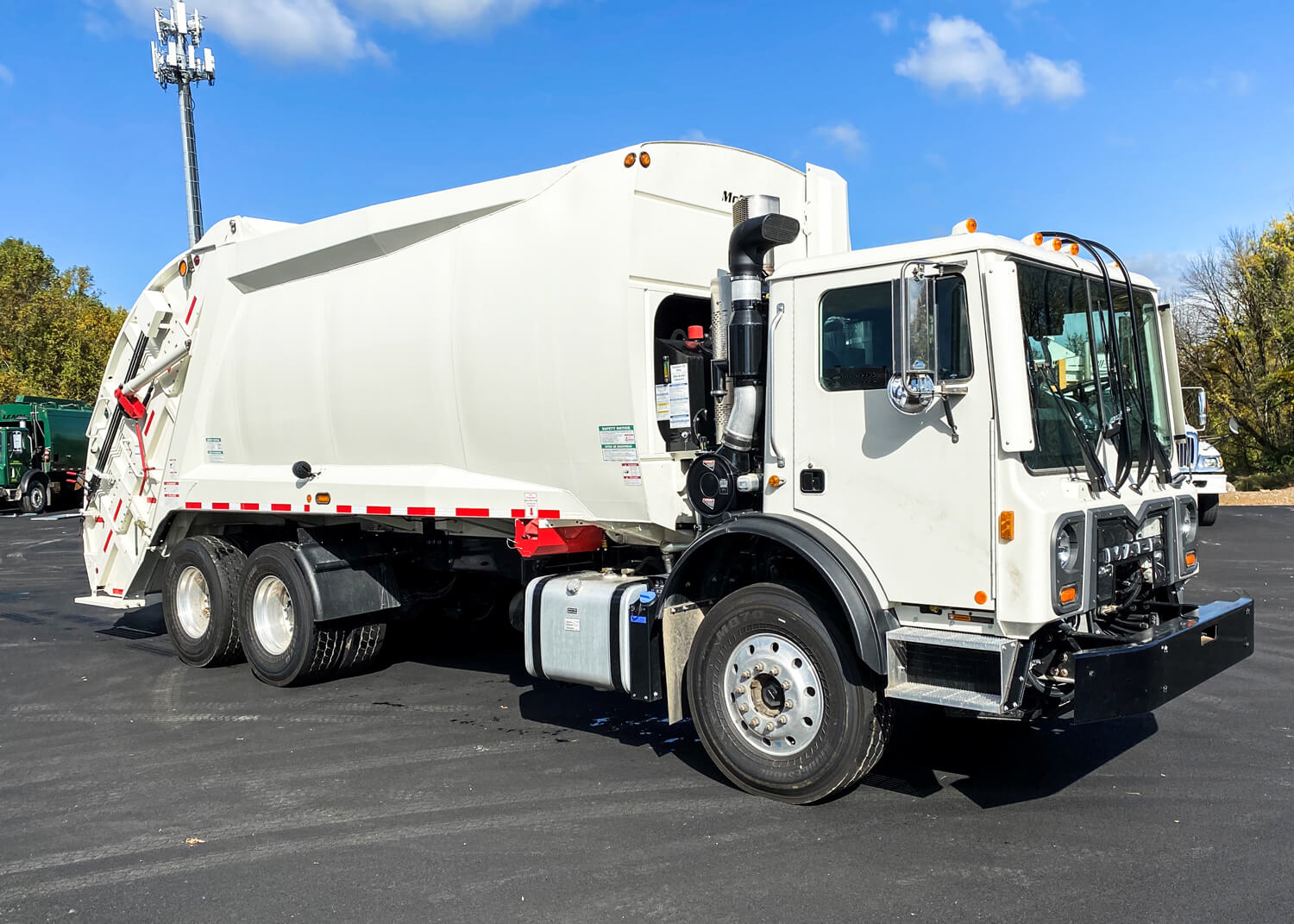 New or Used Rearload Garbage Trucks For Sale - Rear Loaders